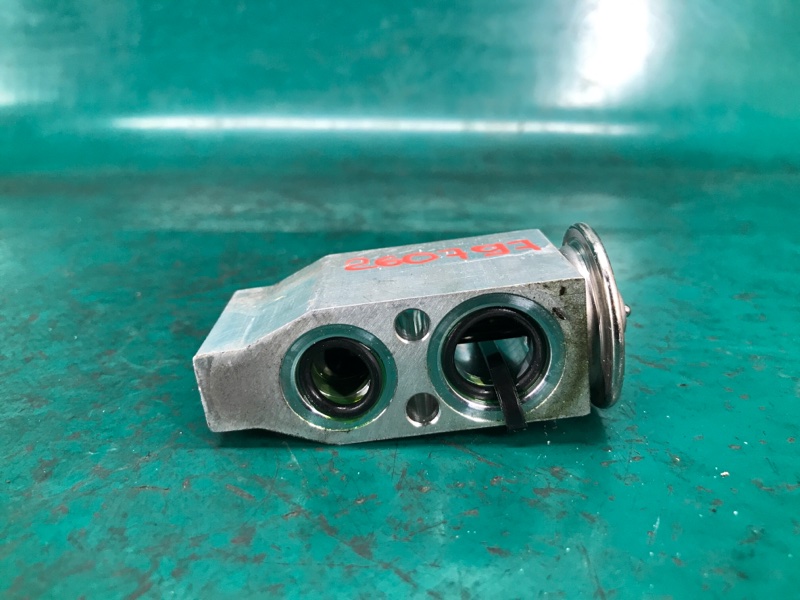 Клапан кондиционера PATHFINDER R52 12-21 2020 R52 3.5 Клапан кондиционера PATHFINDER R52 12-21 2020 R52 3.5