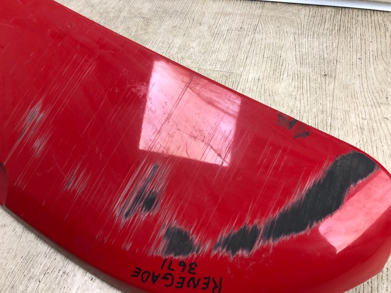 Спойлер крышки багажника RENEGADE (BU) 14- 2018 BU 2.4 ED6 Спойлер крышки багажника RENEGADE (BU) 14- 2018 BU 2.4 ED6