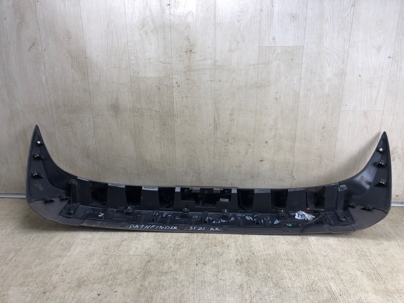 Спойлер крышки багажника PATHFINDER R52 12-21 2014 R52 3.5 VQ35DE Спойлер крышки багажника PATHFINDER R52 12-21 2014 R52 3.5 VQ35DE