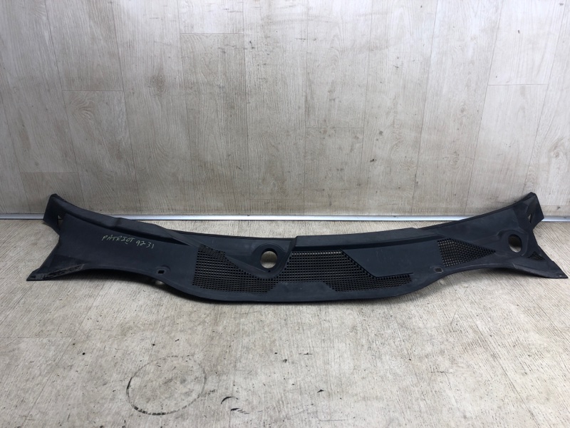 Пластик под лобовое стекло / Жабо PATRIOT 10-17 2012 MK74 2.4 ED3 Пластик под лобовое стекло / Жабо PATRIOT 10-17 2012 MK74 2.4 ED3