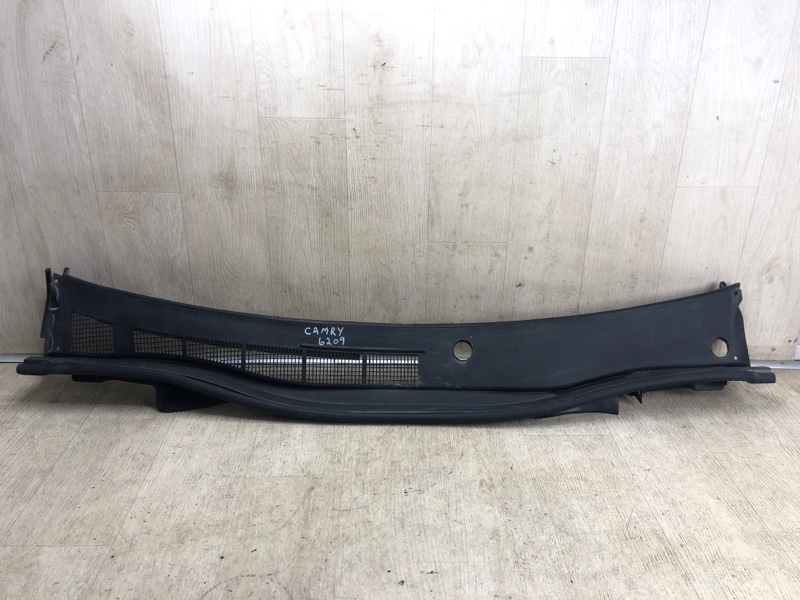 Пластик под лобовое стекло / Жабо TOYOTA CAMRY 55 14-17 2016 ASV50 2.5 2ARFE 55708-06210 Б/У