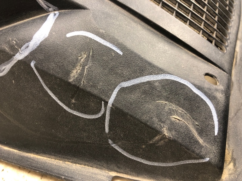 Пластик под лобовое стекло / Жабо CAMRY 55 14-17 2016 ASV50 2.5 2ARFE