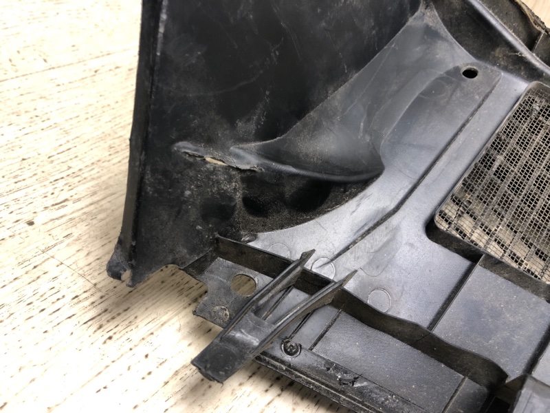 Пластик под лобовое стекло / Жабо CAMRY 55 14-17 2016 ASV50 2.5 2ARFE