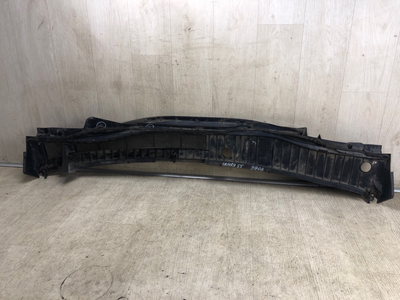 Пластик под лобовое стекло / Жабо CAMRY 55 14-17 2015 ASV50 2.5 2ARFE