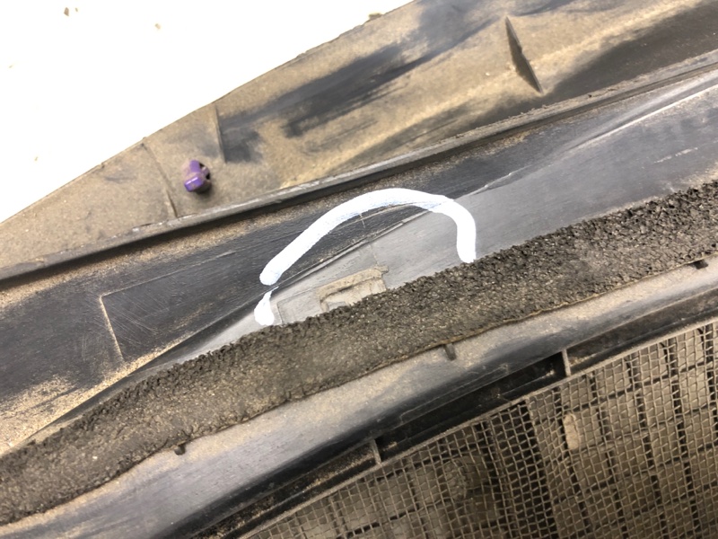 Пластик под лобовое стекло / Жабо CAMRY 55 14-17 2015 ASV50 2.5 2ARFE