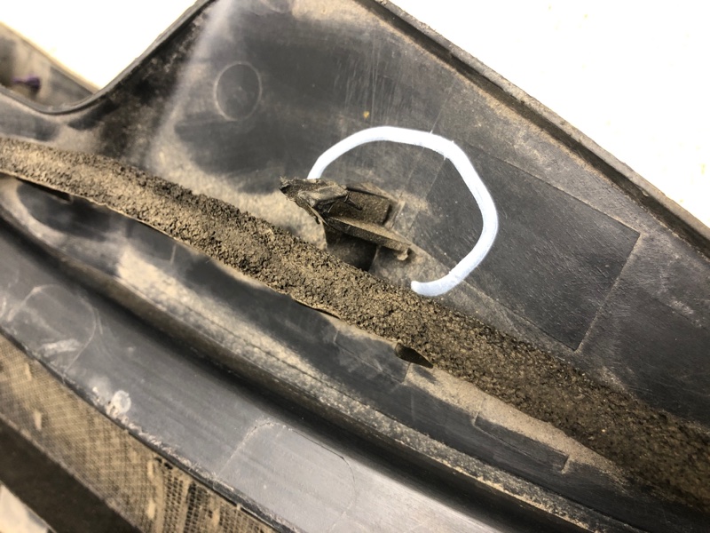 Пластик под лобовое стекло / Жабо CAMRY 55 14-17 2015 ASV50 2.5 2ARFE