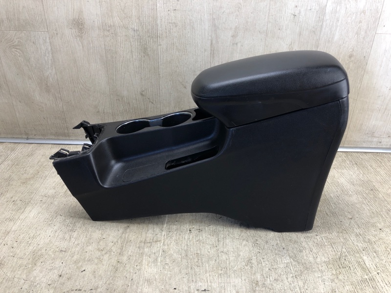 Консоль центральная HYUNDAI ELANTRA MD 10-15 2013 MD 1.8 G4NB 84660-3Y050RY Б/У