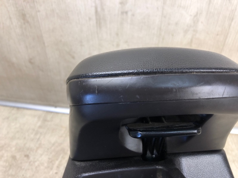 Консоль центральная ELANTRA MD 10-15 2013 MD 1.8 G4NB