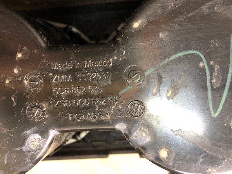 Консоль центральная JETTA USA 10-17 2013 162 2.5 CBUA