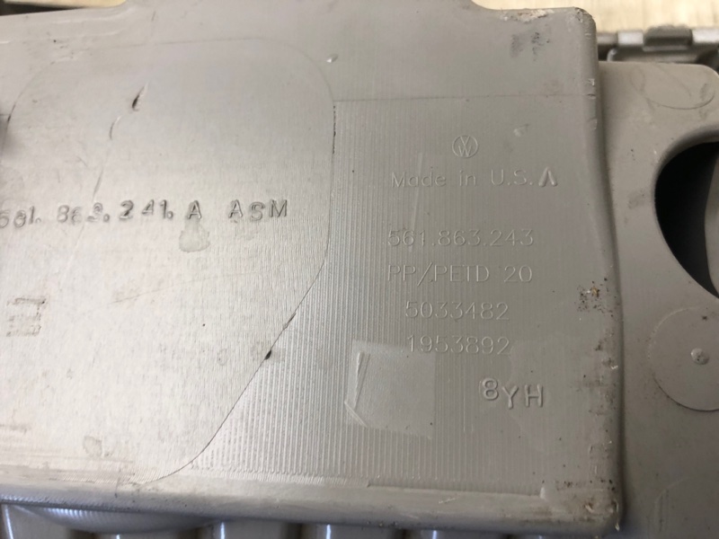 Консоль центральная PASSAT B7 11-15 2014 A32 1.8 CPRA Консоль центральная PASSAT B7 11-15 2014 A32 1.8 CPRA