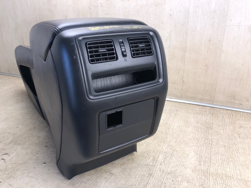 Консоль центральная PATHFINDER R52 12-21 2018 R52 3.5 VQ35DD