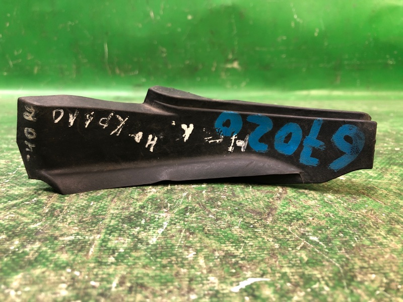 Пластик под лобовое стекло / Жабо правый TOYOTA CAMRY 40 06-11 53866-33060 Б/У