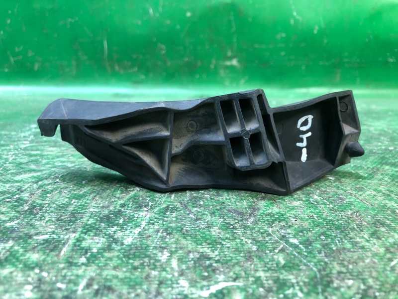 Пластик под лобовое стекло / Жабо правый TOYOTA CAMRY 40 06-11