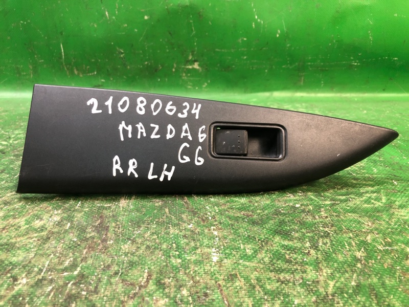 Запчасть кнопка стеклоподъемника задняя левая MAZDA 6 GG 02-07 C235-66-370 Б/У Кнопка стеклоподъемника задняя левая MAZDA 6 GG 02-07 C235-66-370 Б/У