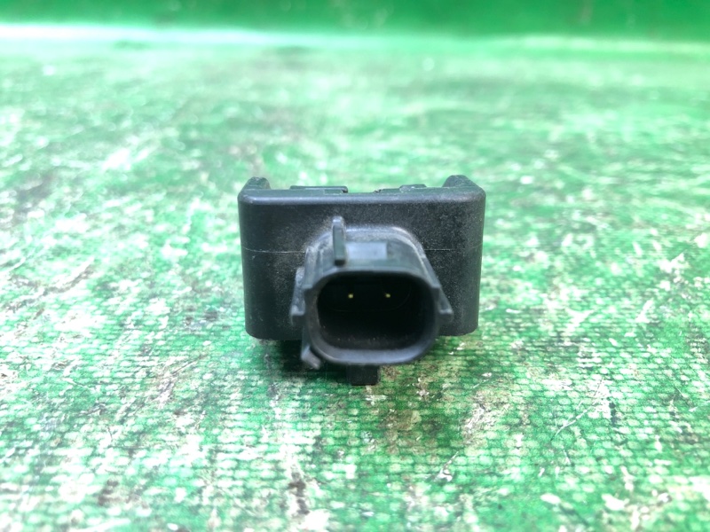 Датчик удара передний правый PRIUS - 30 09-17 Датчик удара передний правый PRIUS - 30 09-17