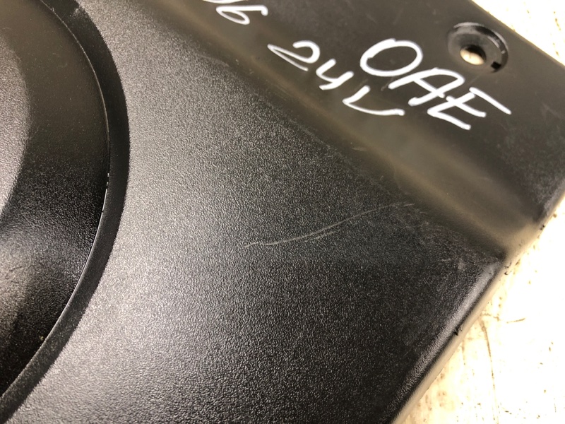 Пластик подкапотного отсека передний левый GRANDEUR 05-11 Пластик подкапотного отсека передний левый GRANDEUR 05-11