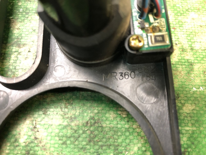 Накладка в салоне PAJERO SPORT 96-09