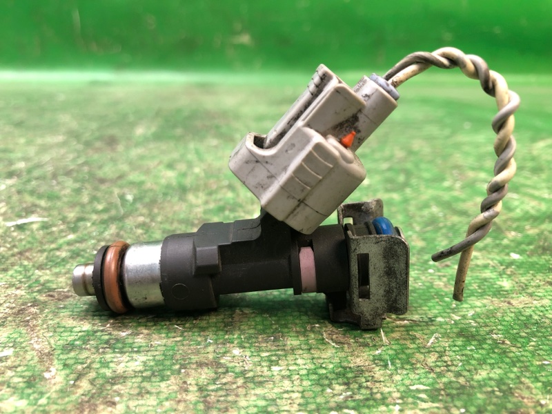 Форсунка топливная INFINITI QX56 / TITAN / ARMADA 04-16 166007s000 Б/У