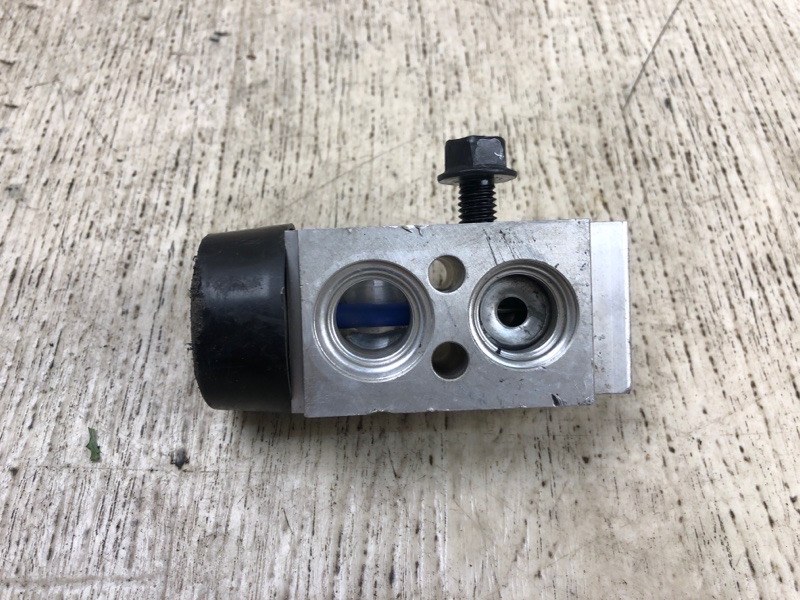 Запчасть клапан кондиционера HYUNDAI SONATA YF 10-14 976263R000 Б/У Клапан кондиционера HYUNDAI SONATA YF 10-14 976263R000 Б/У