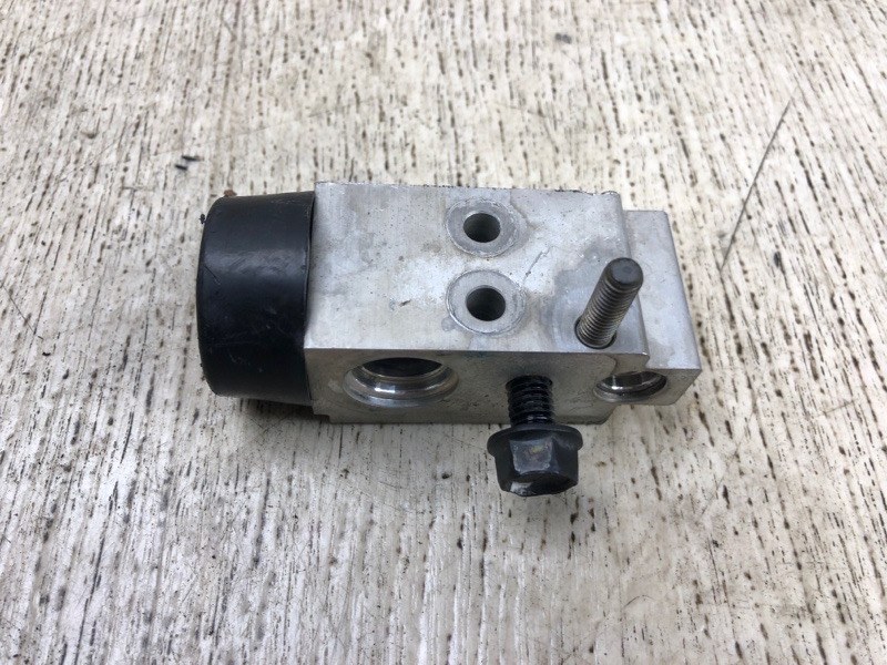 Клапан кондиционера HYUNDAI SONATA YF 10-14 Клапан кондиционера HYUNDAI SONATA YF 10-14