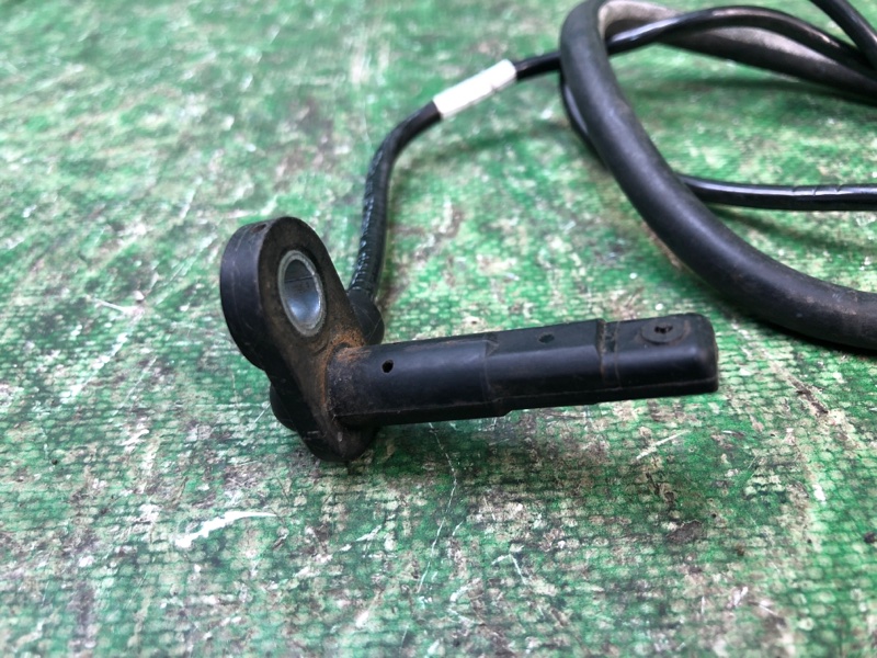 Датчик ABS передний правый MITSUBISHI LANCER X 10 07-15