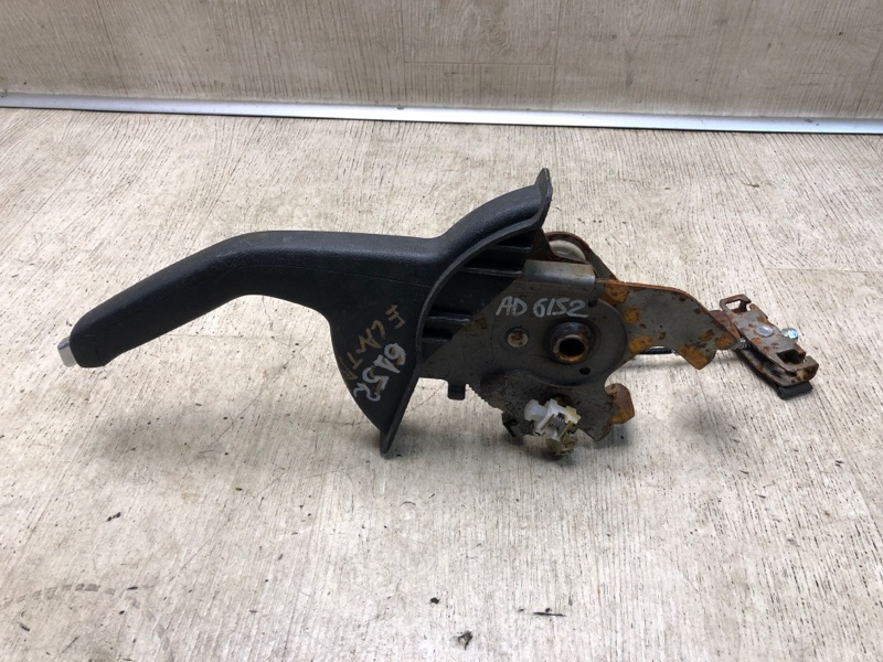 Рычаг стояночного тормоза HYUNDAI ELANTRA AD 16- 2016 AD 2.0 G4NH 59710-F2000TRY Б/У