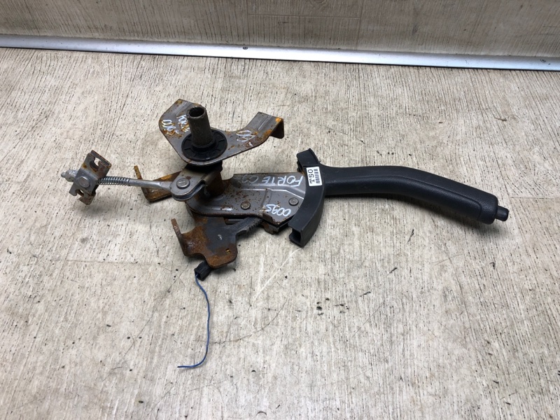 Рычаг стояночного тормоза KIA FORTE/CERATO TD 08-13 TD 2.0 G4KD