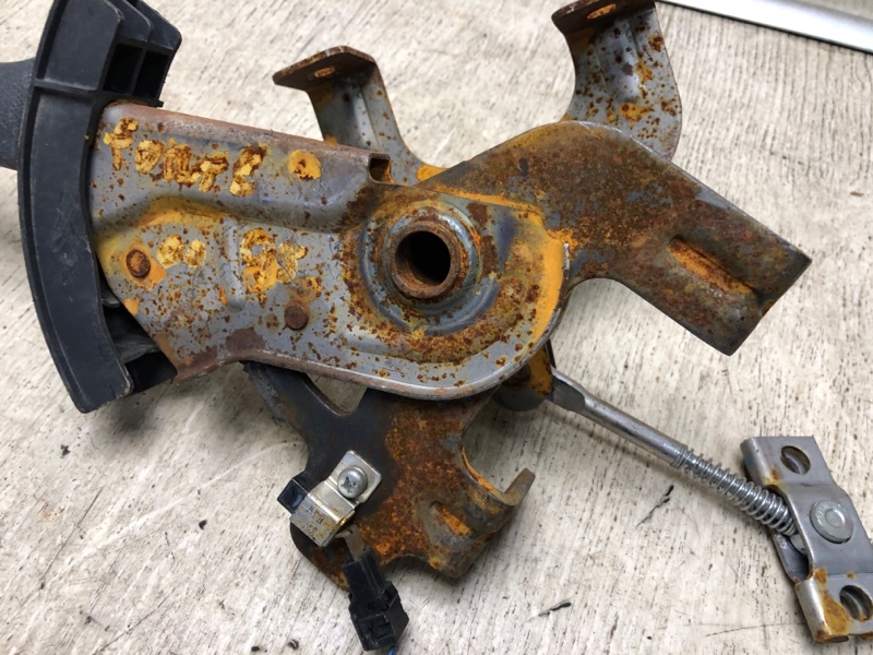 Рычаг стояночного тормоза FORTE/CERATO TD 08-13 2009 TD 2.0 G4KD