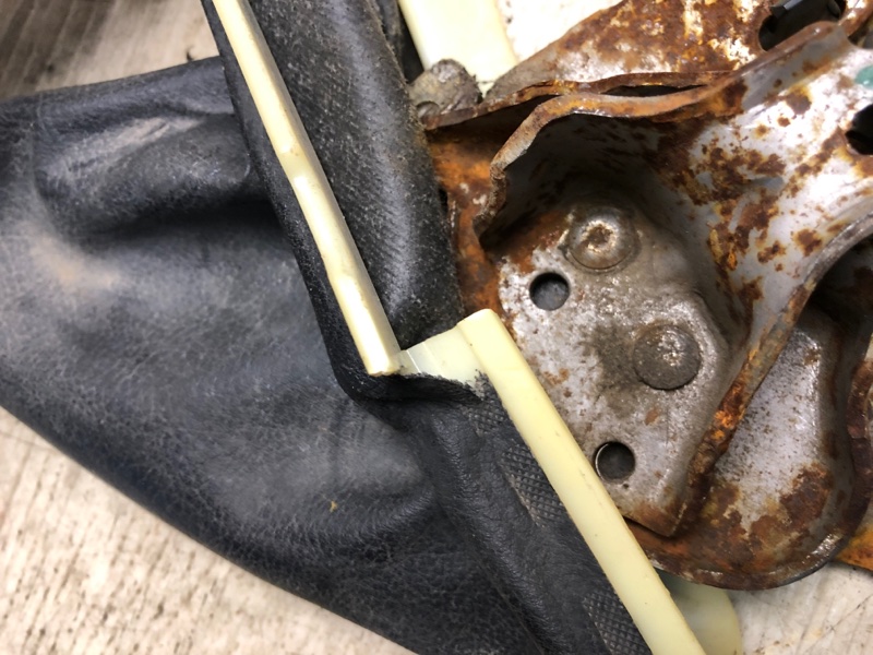 Рычаг стояночного тормоза JETTA USA 10-17 2013 162 2.5 CBUA