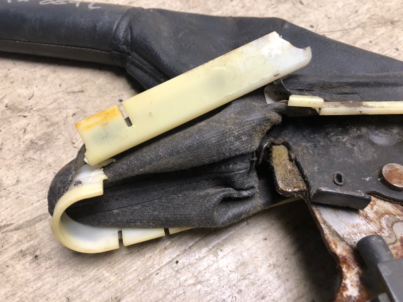 Рычаг стояночного тормоза JETTA USA 10-17 2013 162 2.5 CBUA