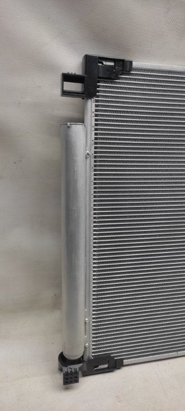 Радиатор кондиционера TOYOTA CAMRY 70 17- Радиатор кондиционера TOYOTA CAMRY 70 17-