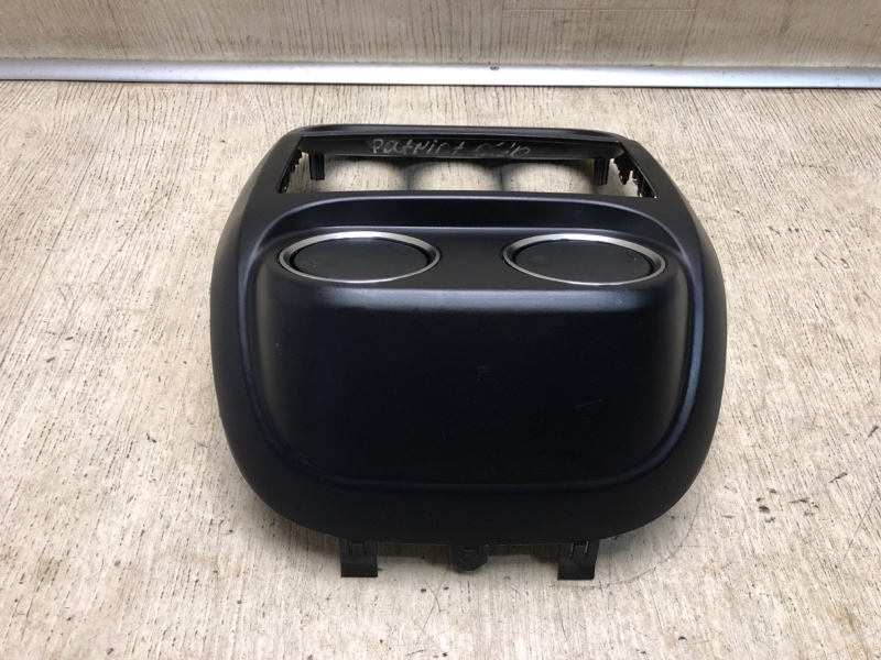 Накладка торпедо центр. JEEP PATRIOT 10-17 MK74 2.0 ECN Накладка торпедо центр. JEEP PATRIOT 10-17 MK74 2.0 ECN