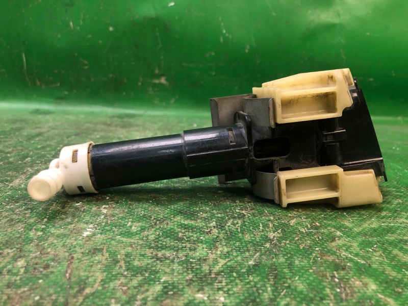 Запчасть форсунка омывателя фар правая NISSAN TEANA J31 03-07 286419W50A Б/У Форсунка омывателя фар правая NISSAN TEANA J31 03-07 286419W50A Б/У