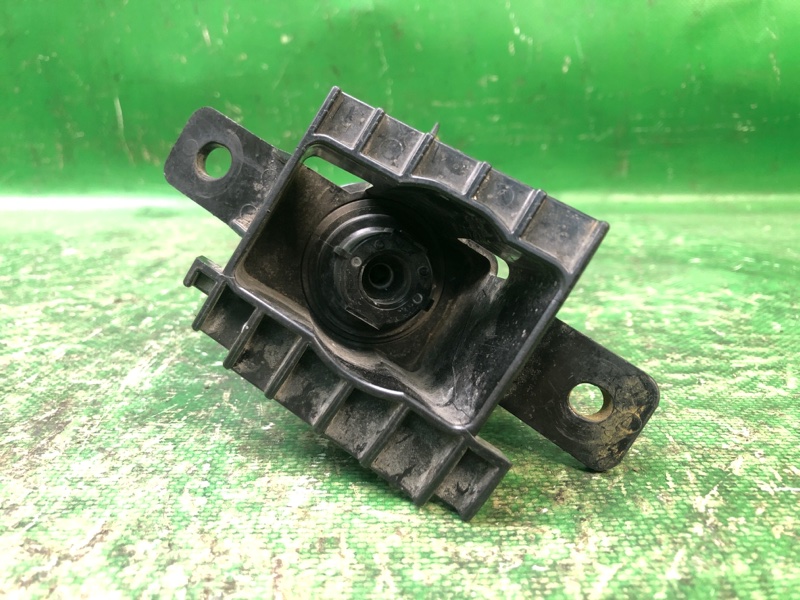 Форсунка омывателя фар правая FORESTER SG 02-07