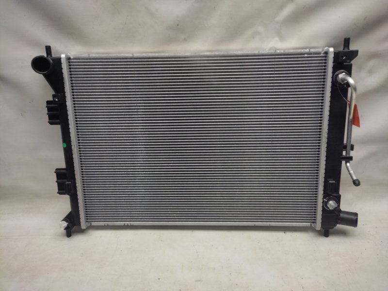 Радиатор основной HYUNDAI ELANTRA MD 10-15 25310-3X100 новая