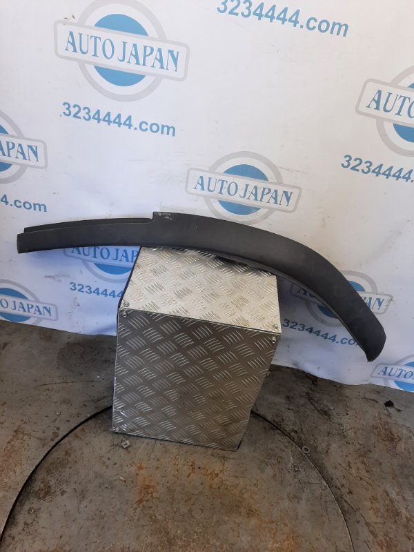 Накладка бампера передняя левая TOYOTA AVENSIS 03-08 76852-05010 Б/У