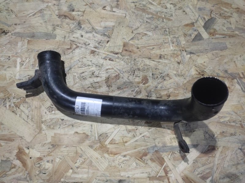 Патрубок интеркулера NISSAN PATHFINDER R51 04-14 14460-EB30A Б/У