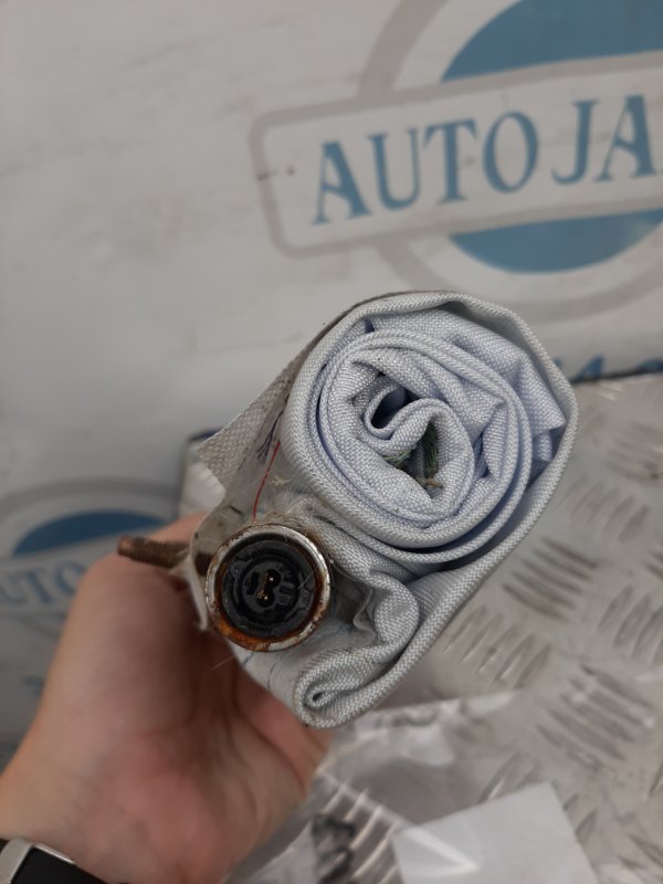 Подушка безопасности в сиденье правая CHEROKEE 14- Подушка безопасности в сиденье правая CHEROKEE 14-