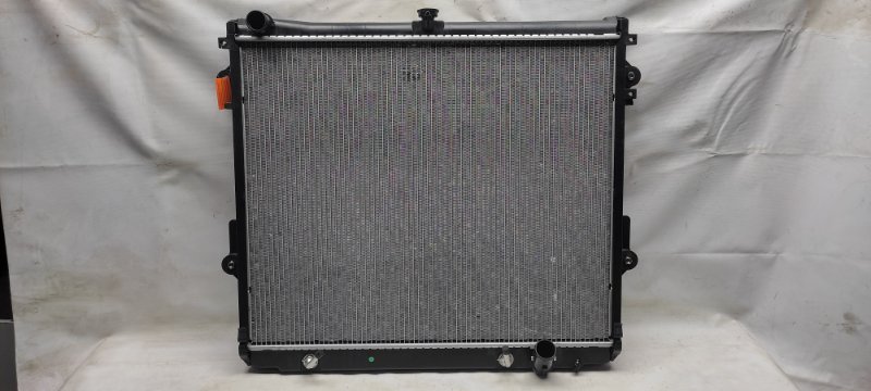 Радиатор основной LEXUS LX570 07-15 16400-50381 новая