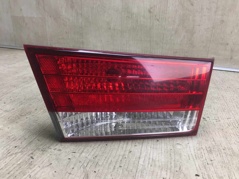 Запчасть фонарь внутренний задний левый HYUNDAI SONATA NF 04-10 2007 NF G4KC 2.4 924030A001 Б/У Фонарь внутренний задний левый HYUNDAI SONATA NF 04-10 2007 NF G4KC 2.4 924030A001 Б/У