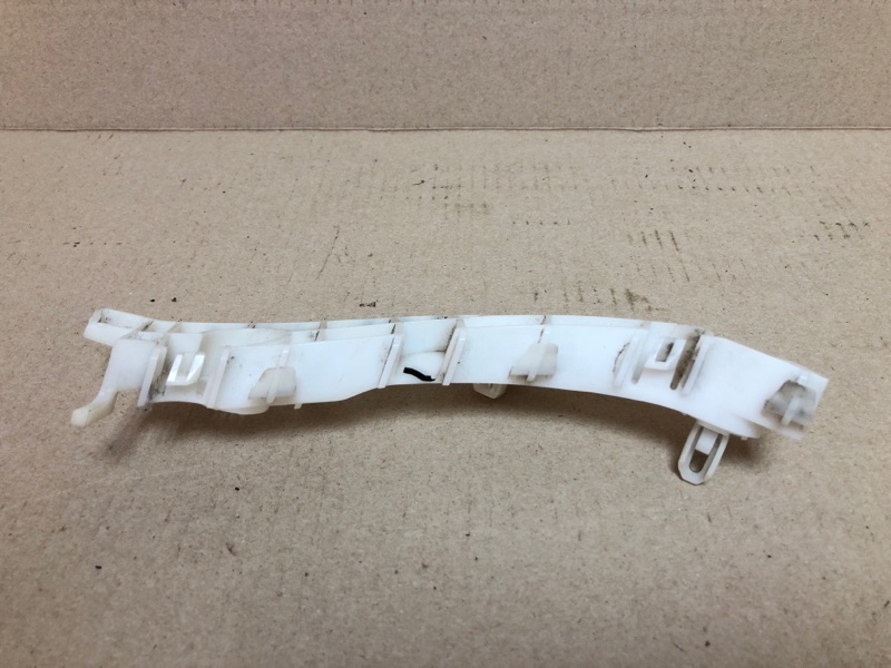 Кронштейн переднего бампера (на крыле) передний правый MITSUBISHI OUTLANDER GF 12-