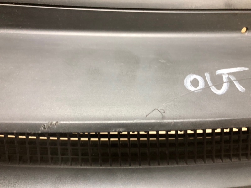 Пластик под лобовое стекло / Жабо OUTLANDER GF 12- Пластик под лобовое стекло / Жабо OUTLANDER GF 12-