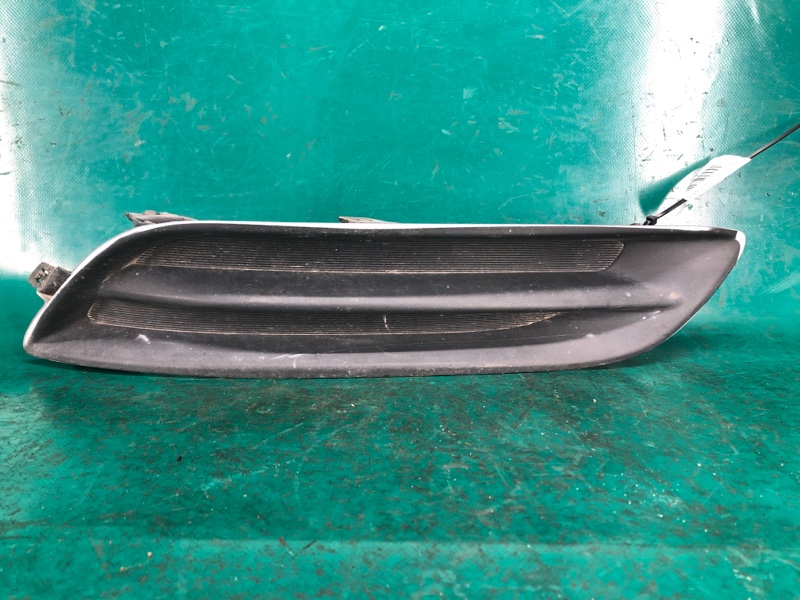 Накладка противотуманной фары передняя правая NISSAN SENTRA B17 12-21 2015 Седан 1.8 MRA8DE 62256-3SH0B Б/У