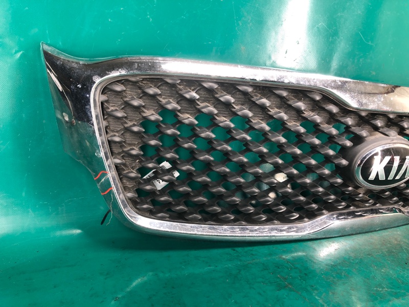 Решетка радиатора KIA SORENTO UM 14-