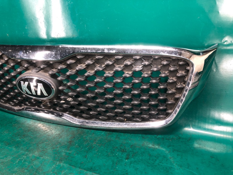 Решетка радиатора SORENTO UM 14-