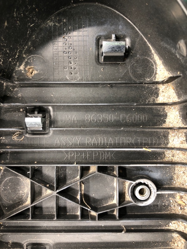 Решетка радиатора SORENTO UM 14-