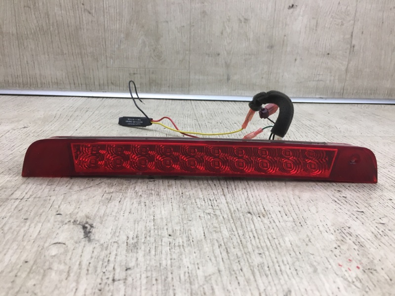 Запчасть стоп-сигнал HYUNDAI SANTA FE (DM) 12-18 2013 2.4 G4KJ 927004Z000 Б/У Стоп-сигнал HYUNDAI SANTA FE (DM) 12-18 2013 2.4 G4KJ 927004Z000 Б/У