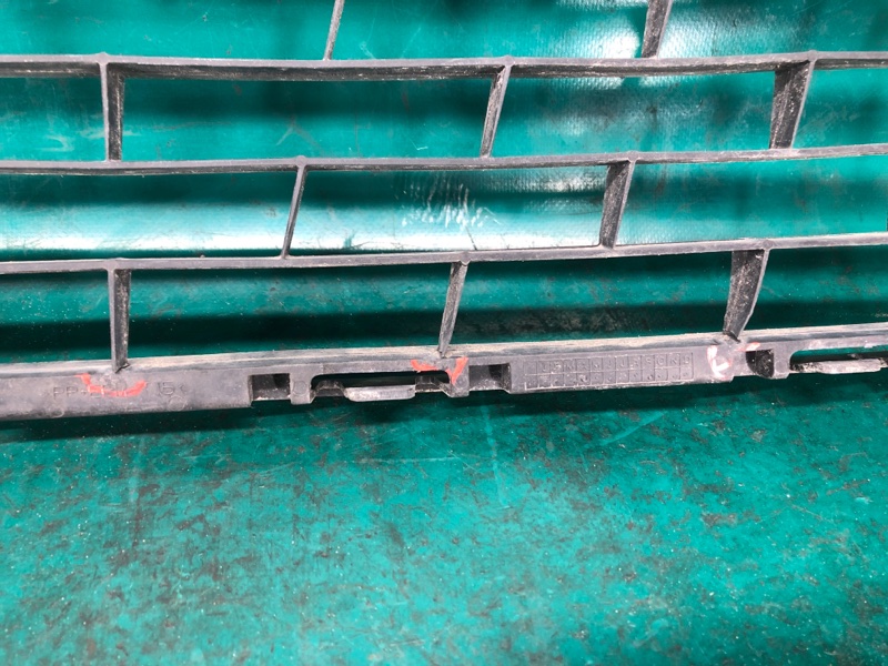 Решетка переднего бампера SENTRA B17 12-21 2015 Седан 1.8 MRA8DE