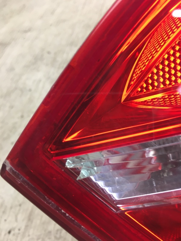 Фонарь внутренний задний правый JETTA USA 10-17 2011 Седан CBTA 2.5L