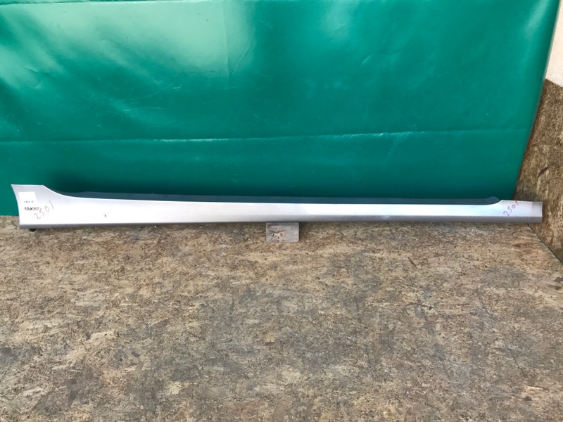 Накладка порога наружная правая HYUNDAI SONATA YF 10-14 2013 Седан 2.4 G4KK 877524R000FHM Б/У